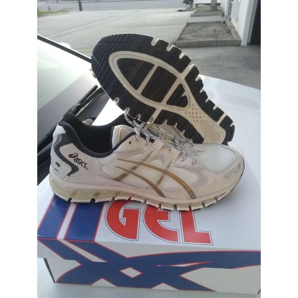 Asics Kayano 5 360 Cream Rich Gold Size 10 Men US